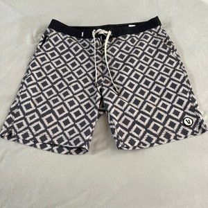 Vuori Boardshorts - Size 32
